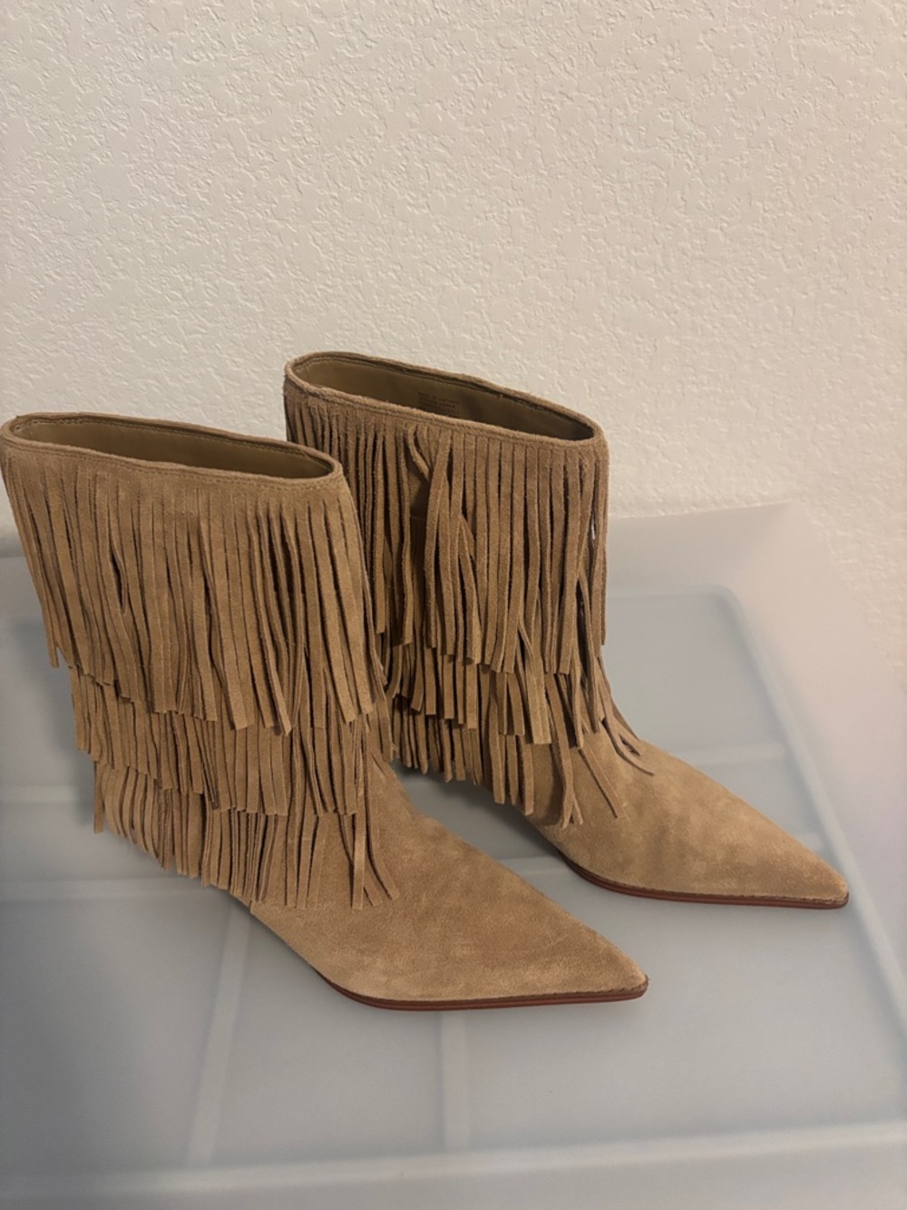 Michael Kors Jayla Heeled Ankle Tan Husk Boots SZ 9  Fringe Suede Pointed-Toe